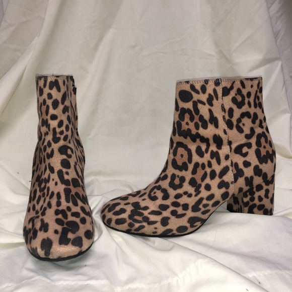 TIME & TRU cheetah print booties - Picture 8 of 9